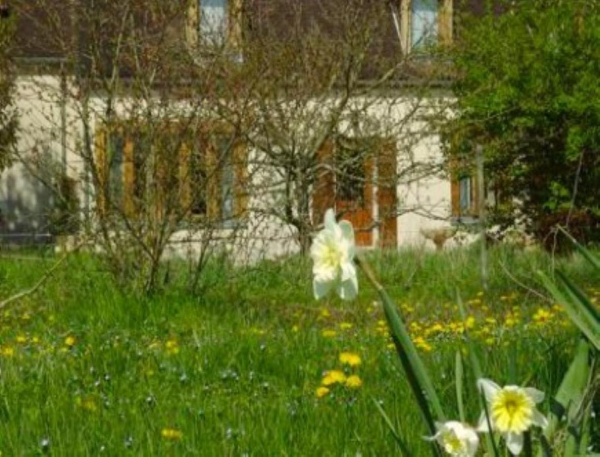 Chambres D'Hotes Les Pierries Vézannes 外观 照片