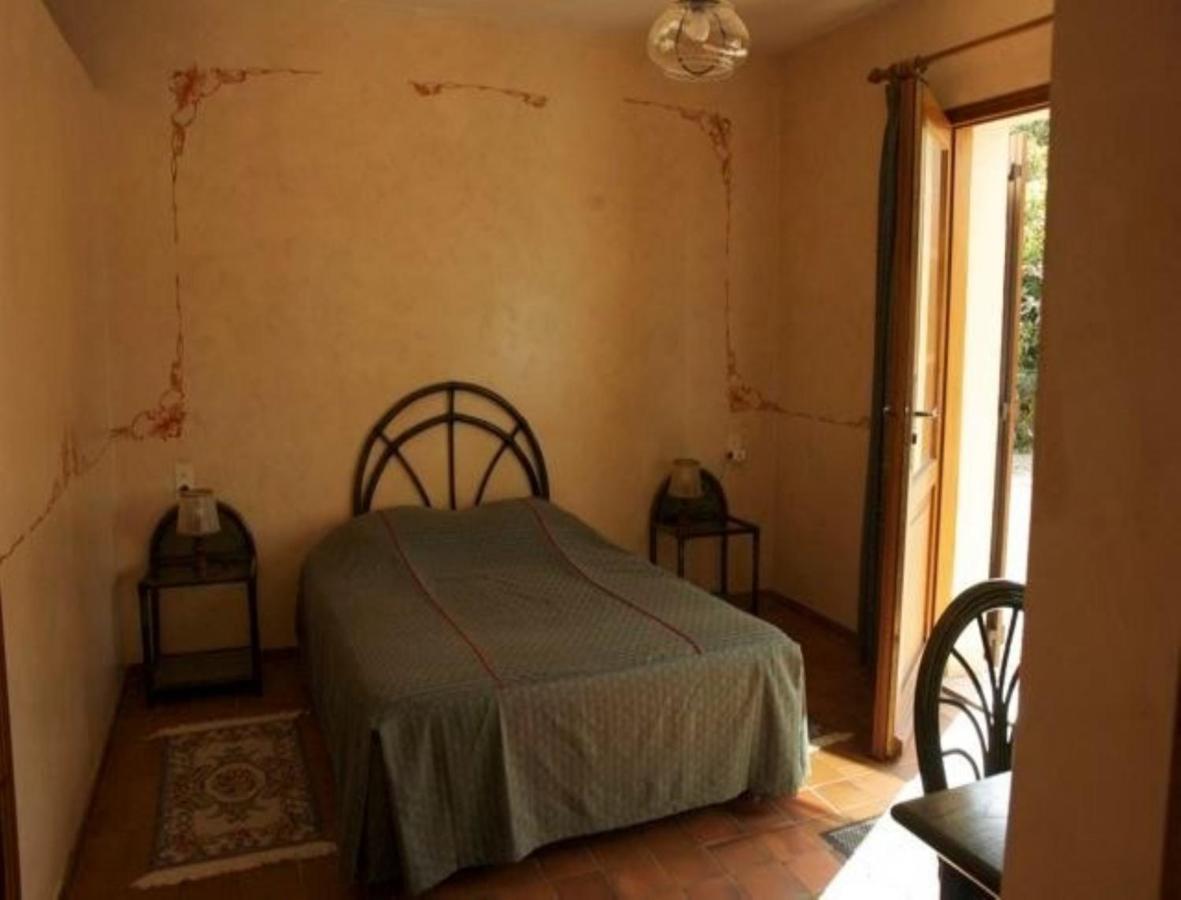 Chambres D'Hotes Les Pierries Vézannes 客房 照片
